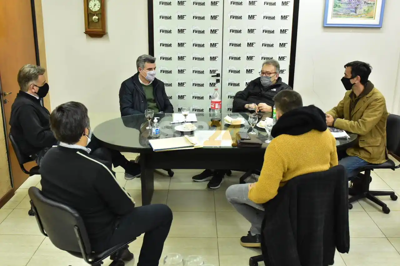 Freyre recorrió la región, anunció entrega de fondos y analizó programas provinciales