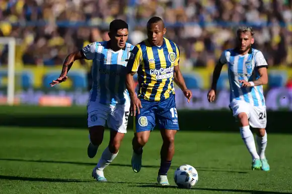 Un empate con sabor a poco para Central frente a un Atlético Tucumán que tuvo un jugador menos en el segundo tiempo