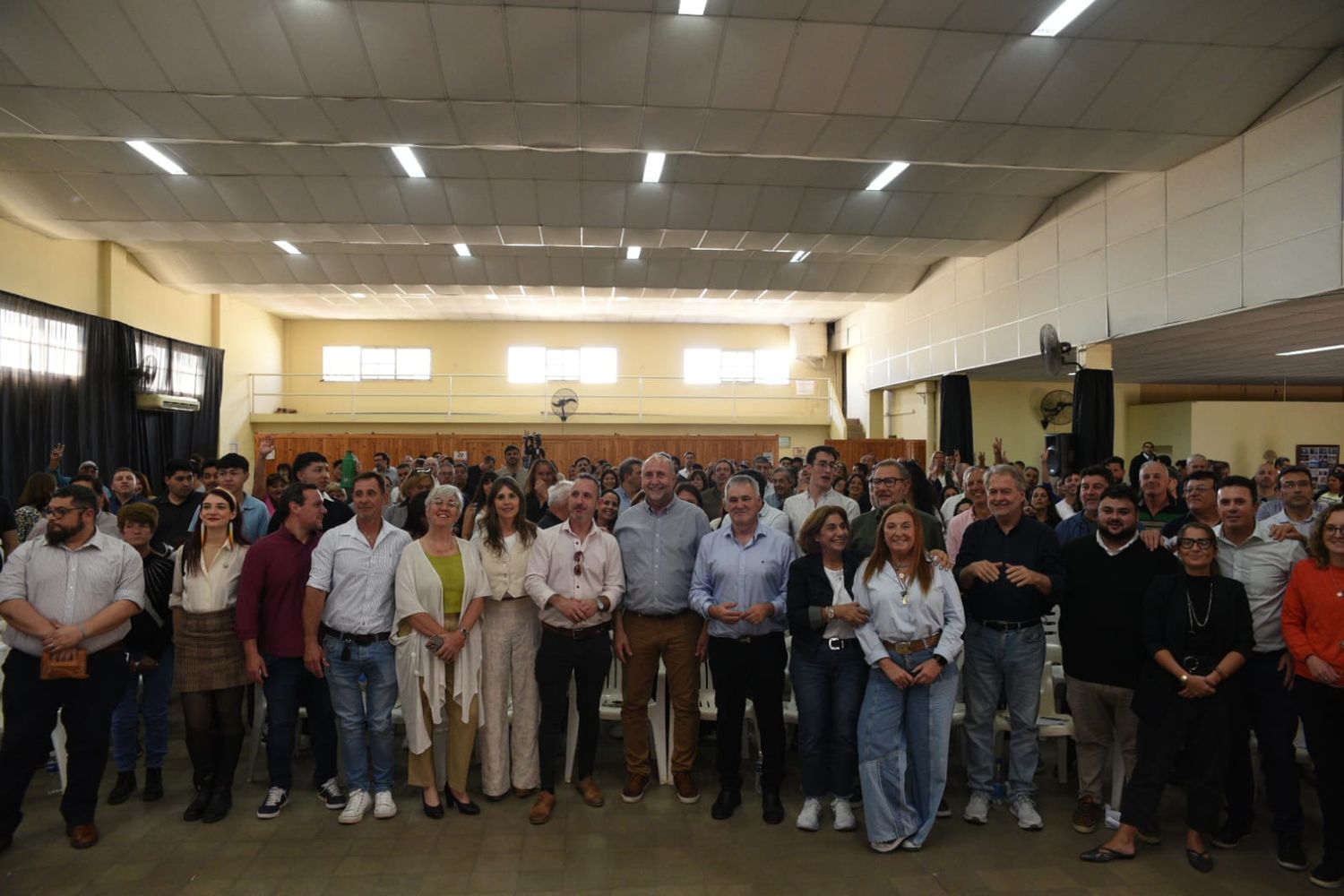 Perotti encabezó un encuentro de trabajo en Calchaquí