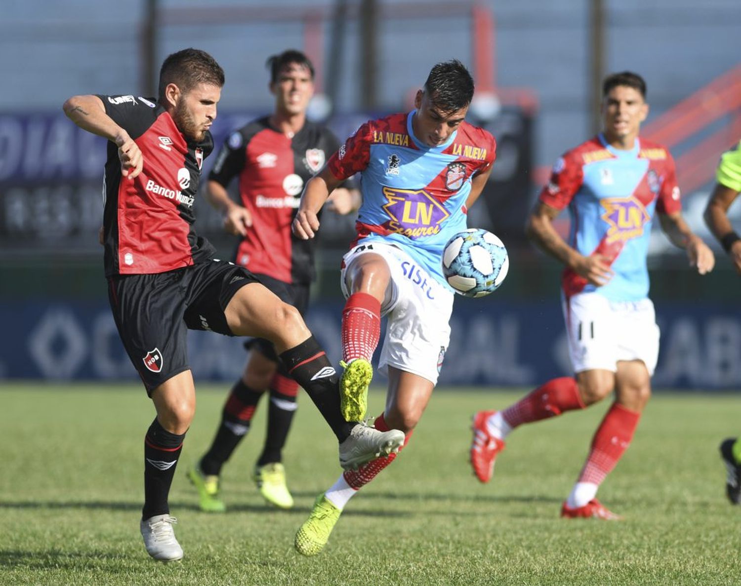 Arsenal y Newell's repartieron puntos importantes en Sarandí