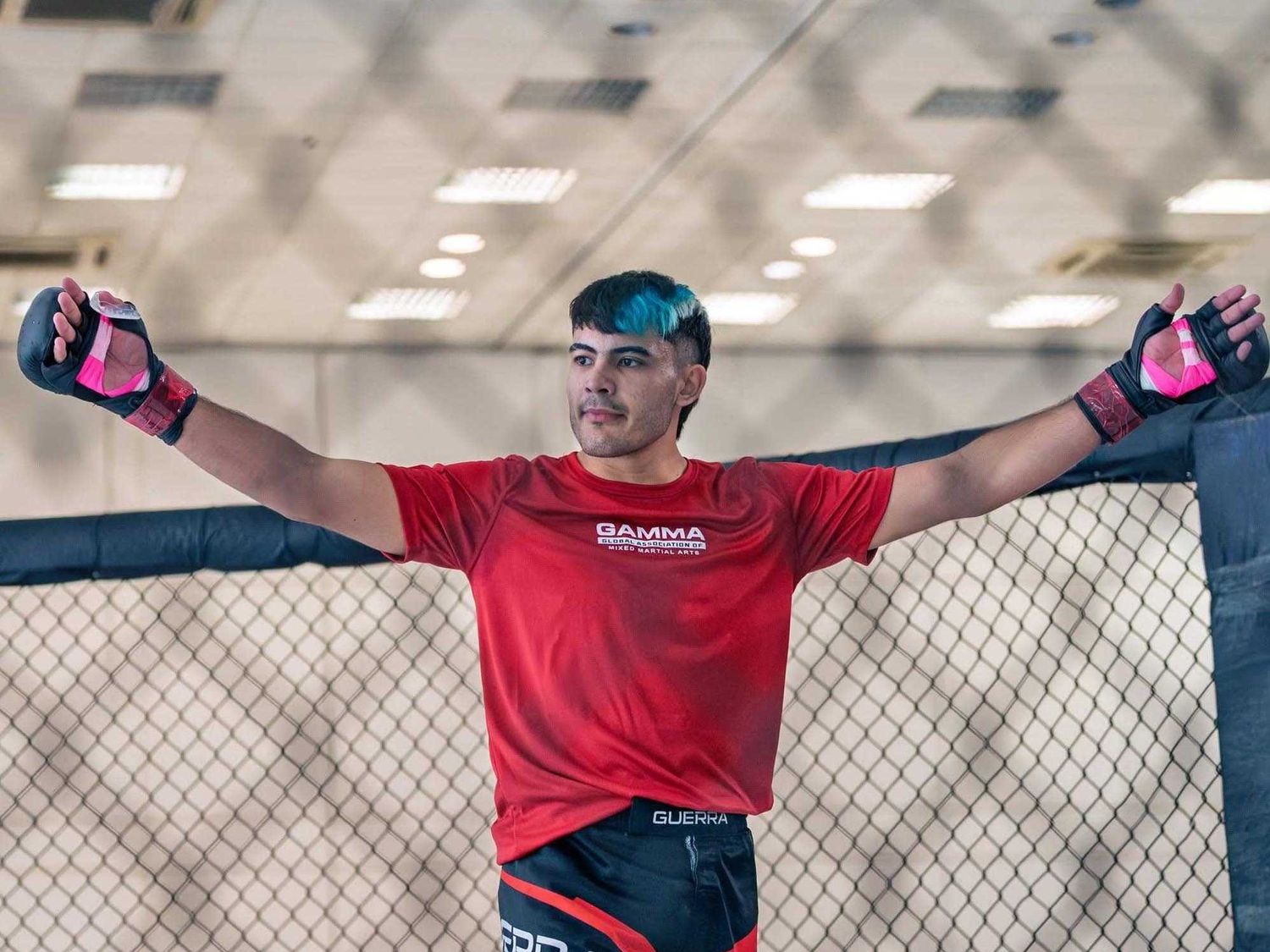 El formoseño Enzo Vicente es
bicampeón mundial de MMA