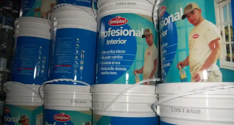 Con pintura donada, comenzarán a refaccionar el Hospital