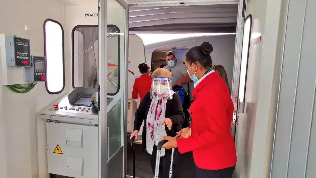 Abiertos los cielos en Colombia con 15 mil viajeros en once días