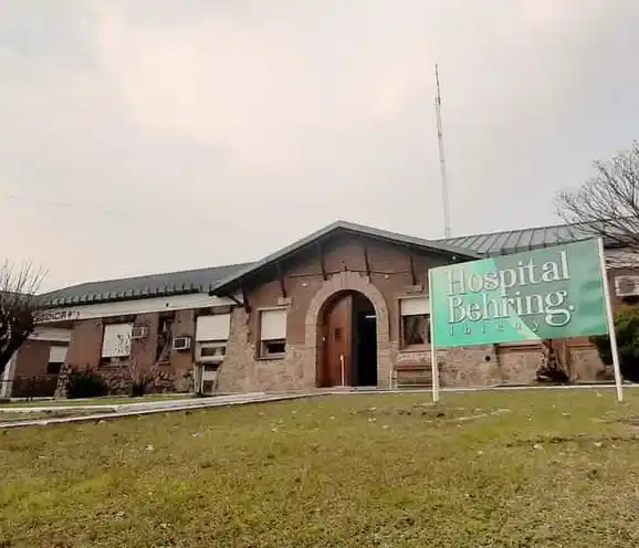 Insólito: abandonó la guardia en un hospital y dejó a un carpintero en su lugar