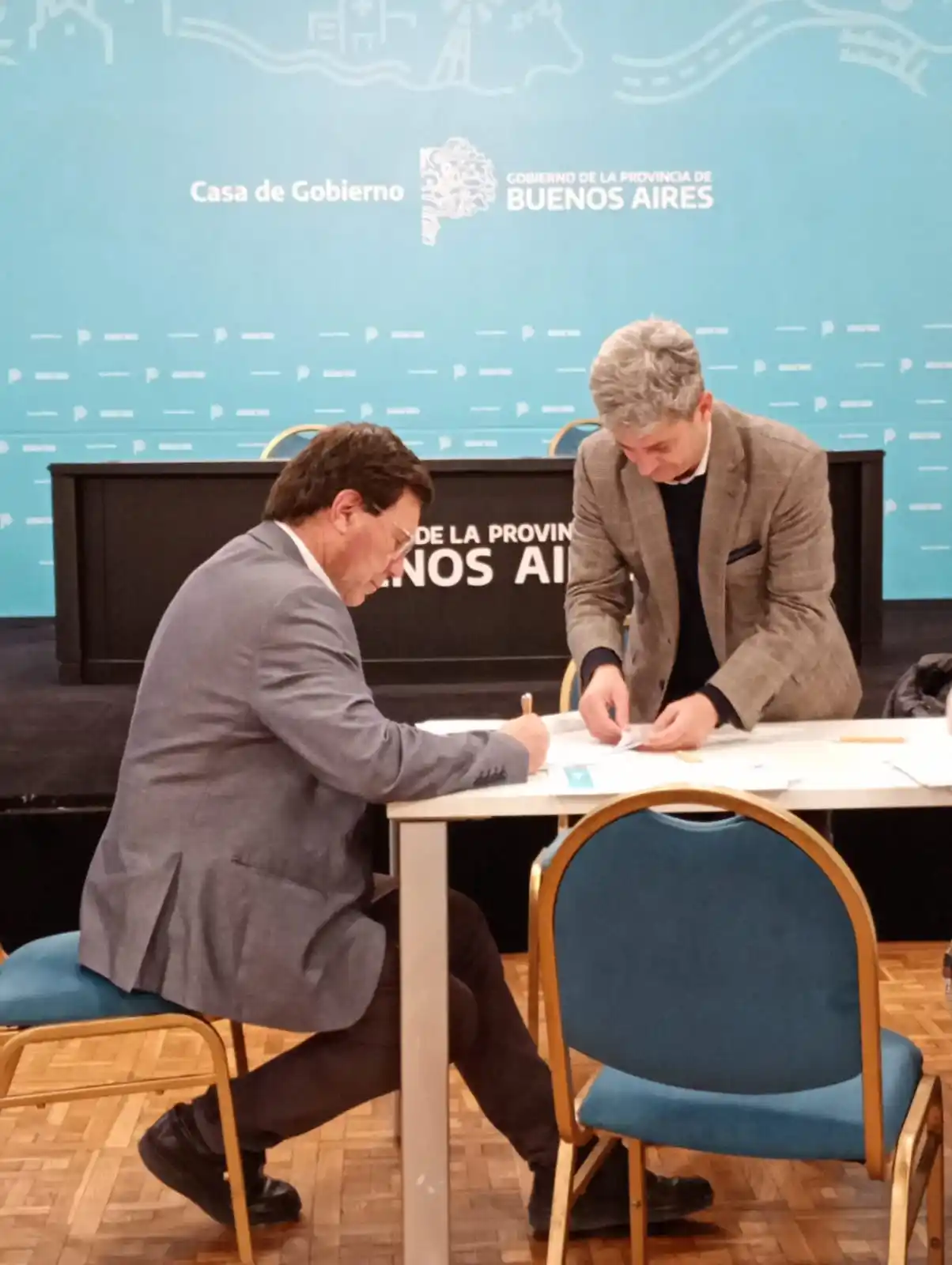Chalde compró maquinaria, camiones y un nuevo auto oficial