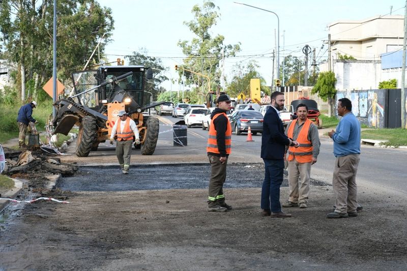 Recorrida: Azcué en las obras de bacheo que se realizan en la ciudad