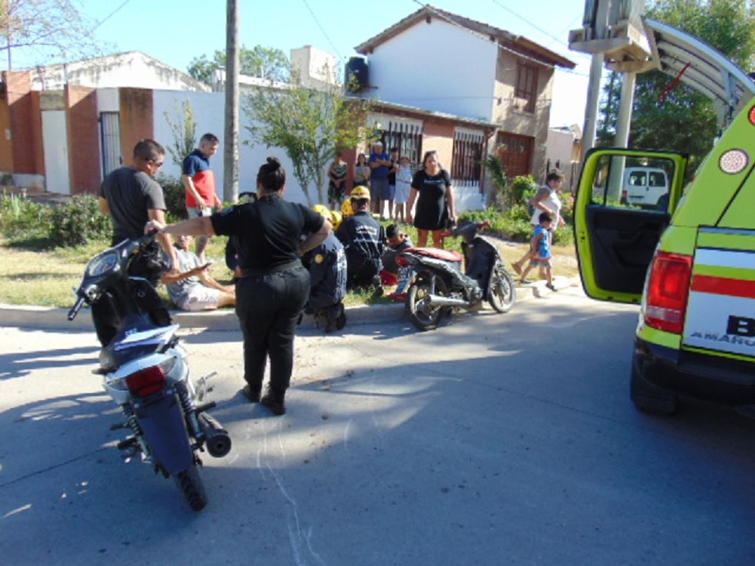 Dos accidentes de motos con minutos de diferencia en la tarde de este viernes