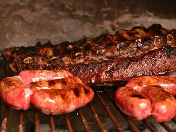 Un asado para cuatro personas puede costar hasta $40.000 en Mar del Plata