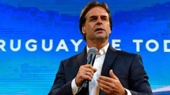 «LO QUE HAY QUE HACER ES CONTAR LOS VOTOS»: Lacalle Pou vuelve a rechazar propuesta de repetir elección en Venezuela (VIDEO)