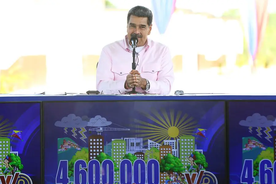 Maduro SE COMPROMETE a facilitar acceso a créditos para remodelaciones (+DETALLES)
