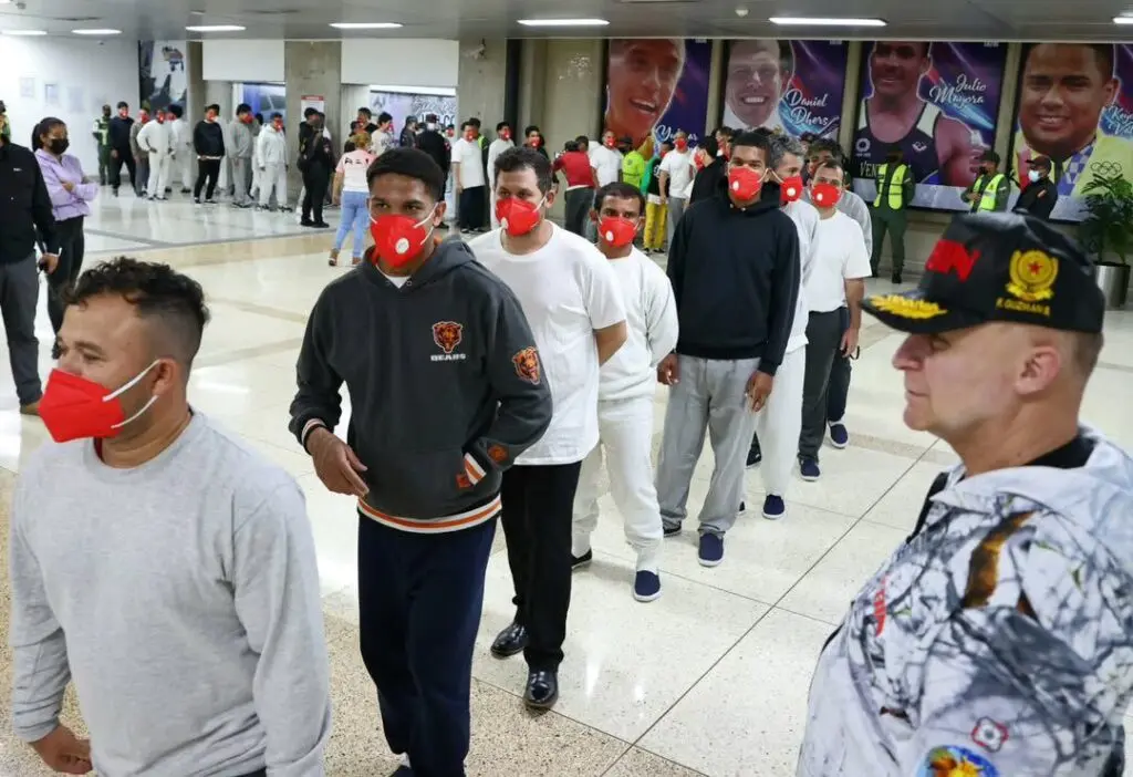 Llegó otro grupo de 90 migrantes procedentes de Honduras