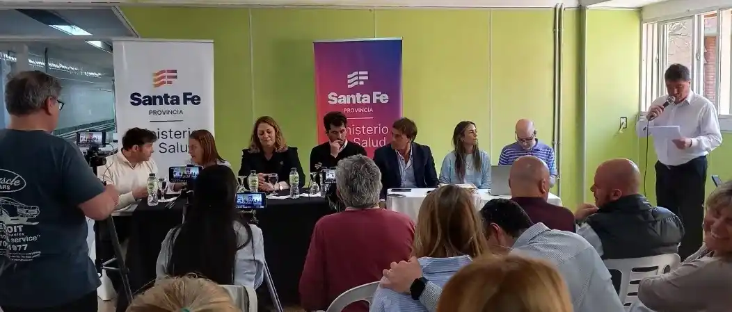 La ministra Silvia Ciancio encabezó el acto de apertura de sobres. Foto: Gentileza. Foto: Gentileza.