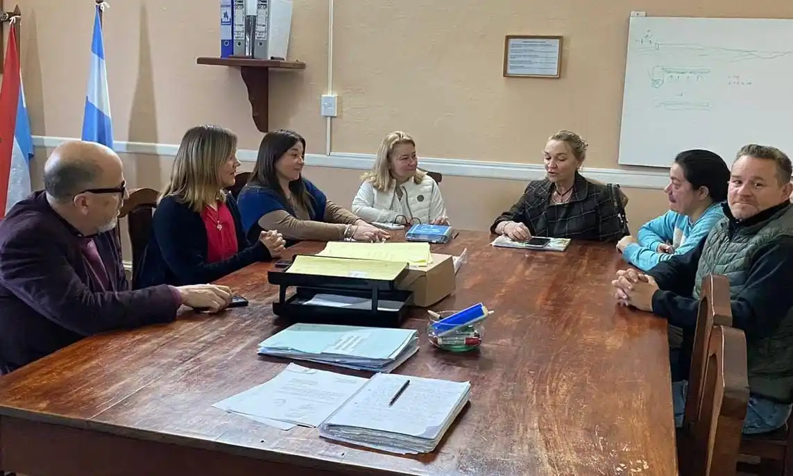 Frigerio confirmó la continuidad de obras públicas y abordó temas claves con los intendentes entrerrianos