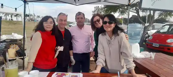 La colectividad que refresca el evento y
anticipa su gran fiesta cultural