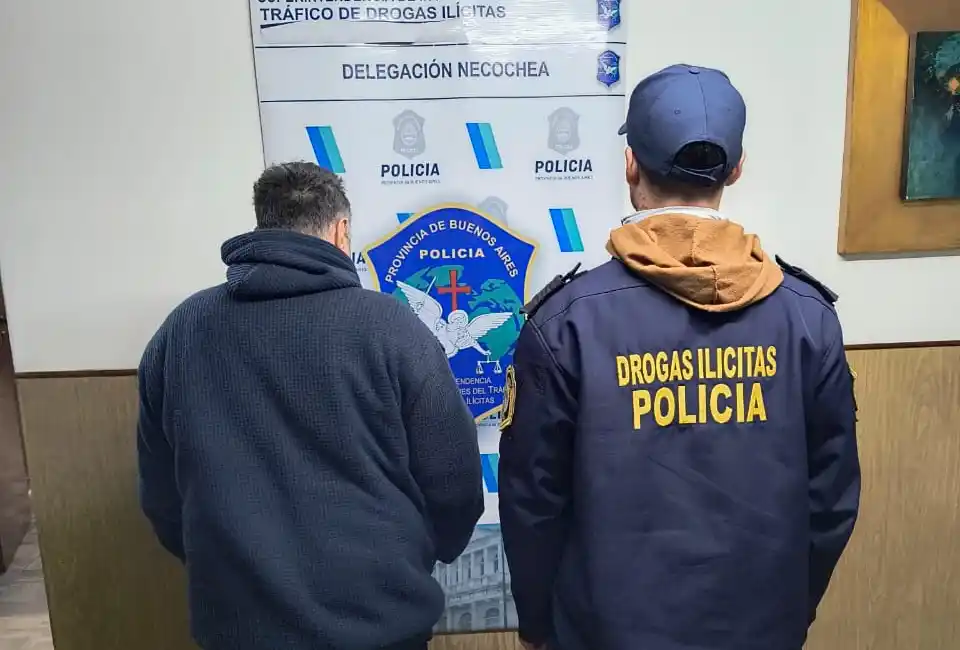 Mirá todo lo que le encontraron a un vendedor de droga en el barrio Estación Quequén