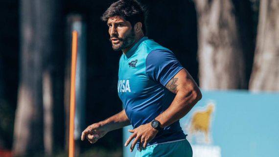 Bruni se embarcó rumbo a Europa con Los Pumas