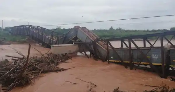 Salta: se derrumbó un puente mientras pasaba el tren