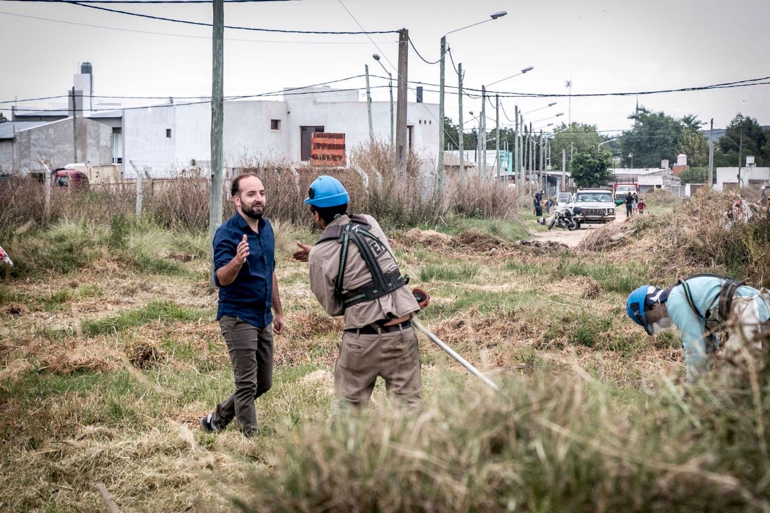 Tras la limpieza en el Falucho 53, trabajadores de la Ctep se reunieron con vecinos