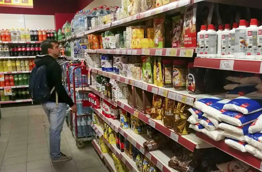 Vuelve el IVA a los alimentos de manera gradual, para evitar el impacto en los precios