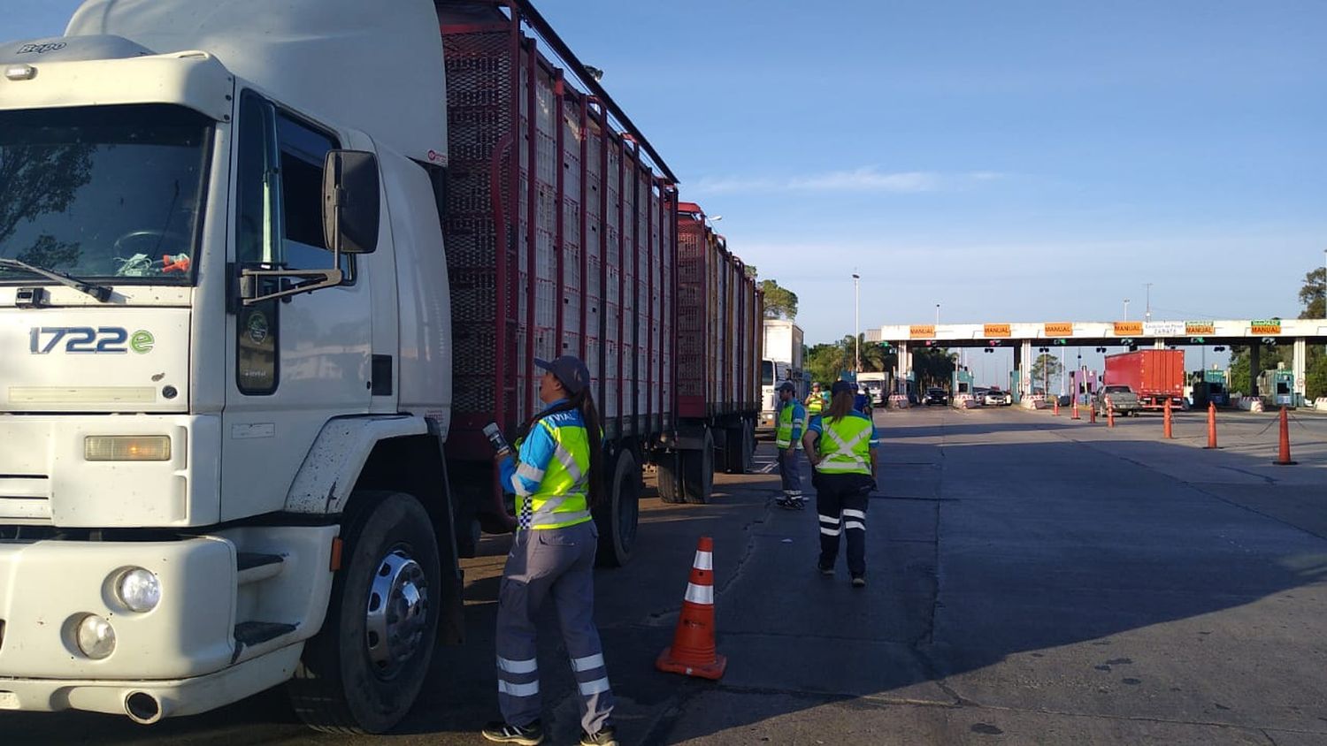 En Ruta nacional 9, altura peaje Lima: Camionero circulaba con 1,53 gramos de alcohol y lo pararon