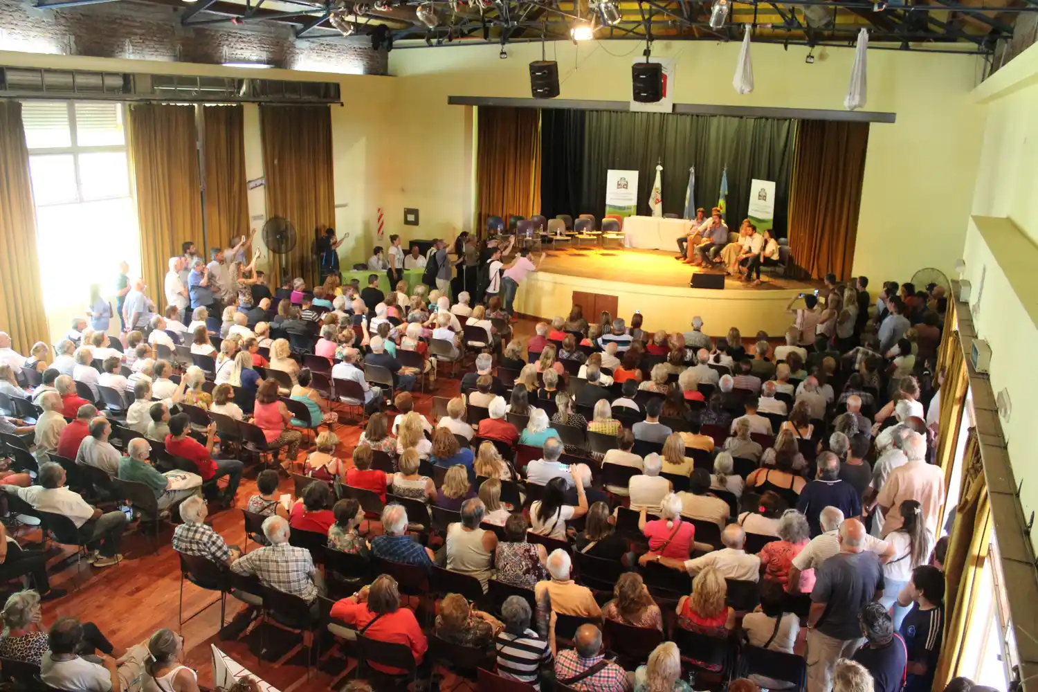 Hurlingham: El Concejo debía tratar el aumento de tasas, no hubo quórum y terminó en escándalo