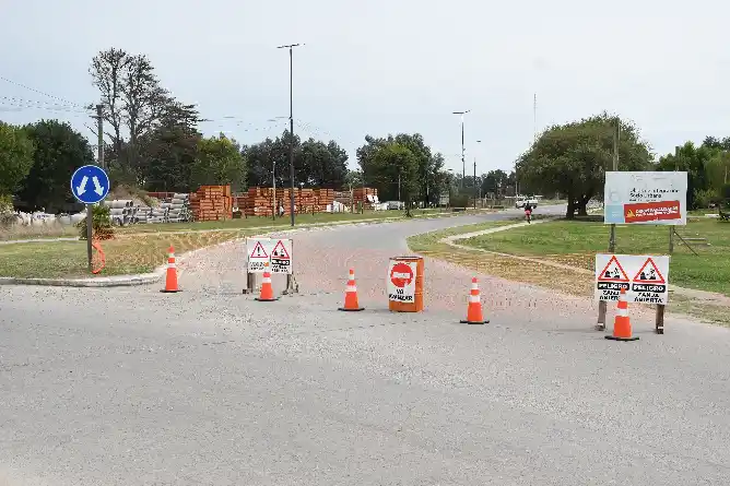 Cierran el acceso norte por obras de Vialidad Provincial en avenida Juan Manuel de Rosas