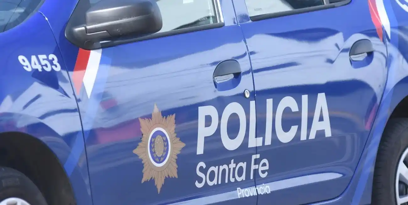 Los moradores retuvieron al intruso hasta la llegada de la policía.