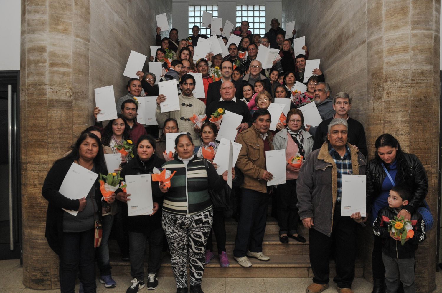 Regularización Dominial: otras 55 familias ya son dueñas de sus viviendas