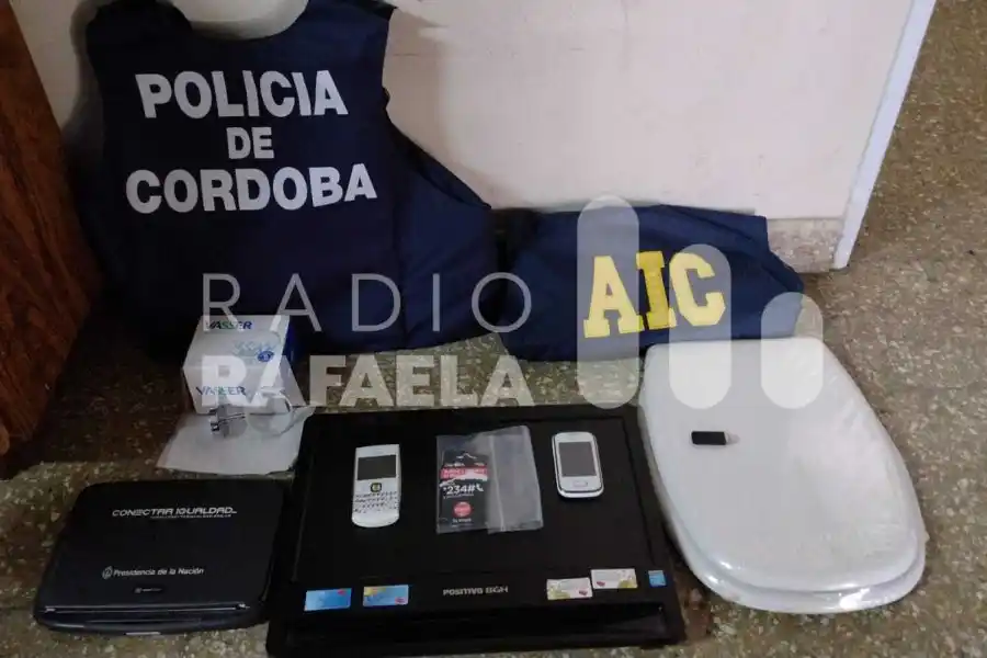 Allanamientos en dos viviendas por estafas en la región: detuvieron a una persona