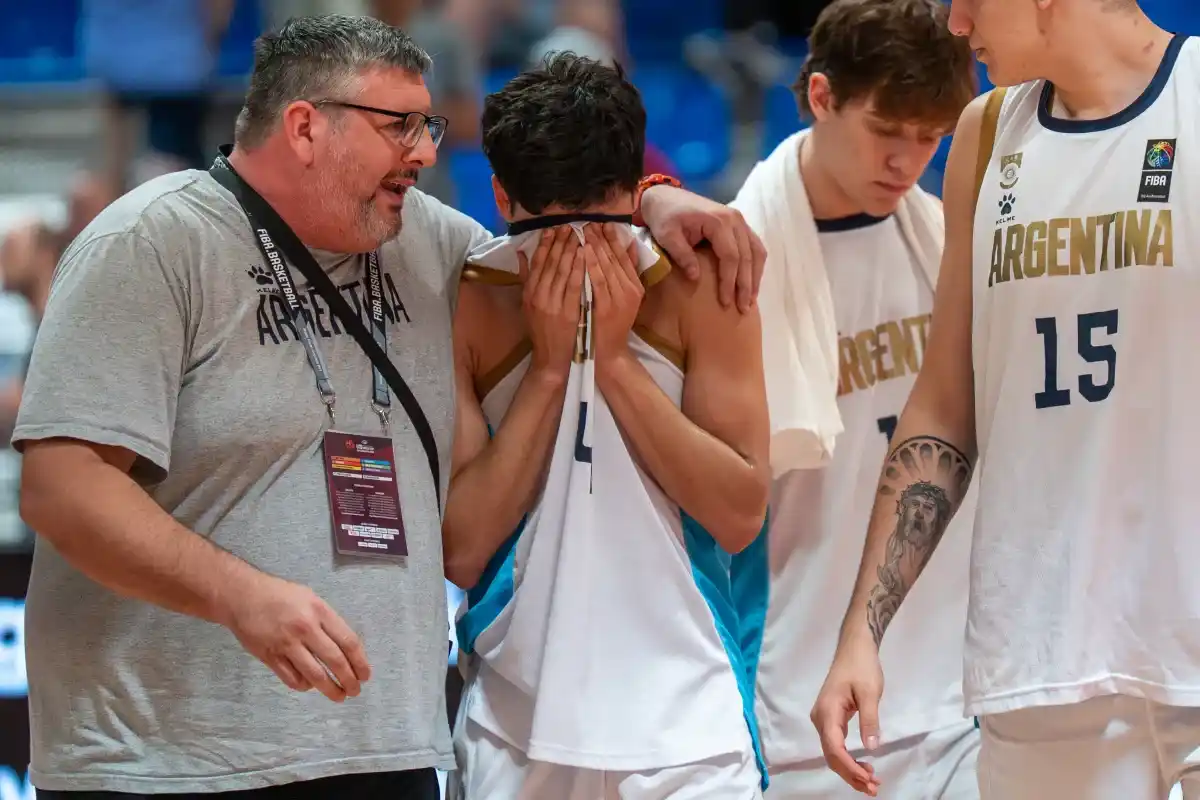 El llanto de los chicos por no acceder a cuartos de final.
