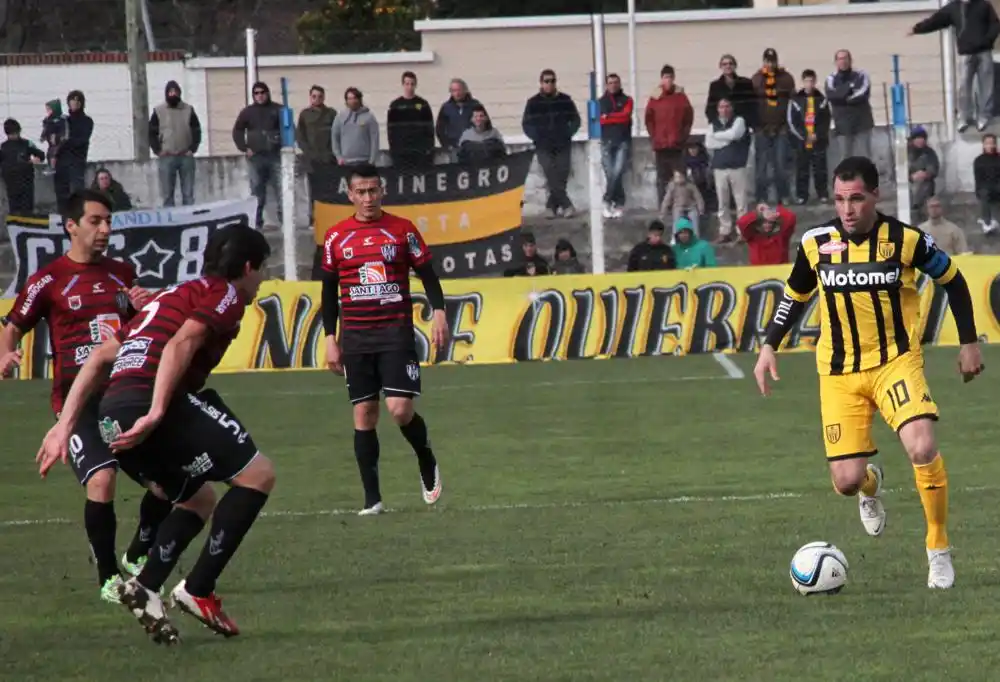 En opaca producción, Santamarina  volvió a dejar puntos en el San Martín