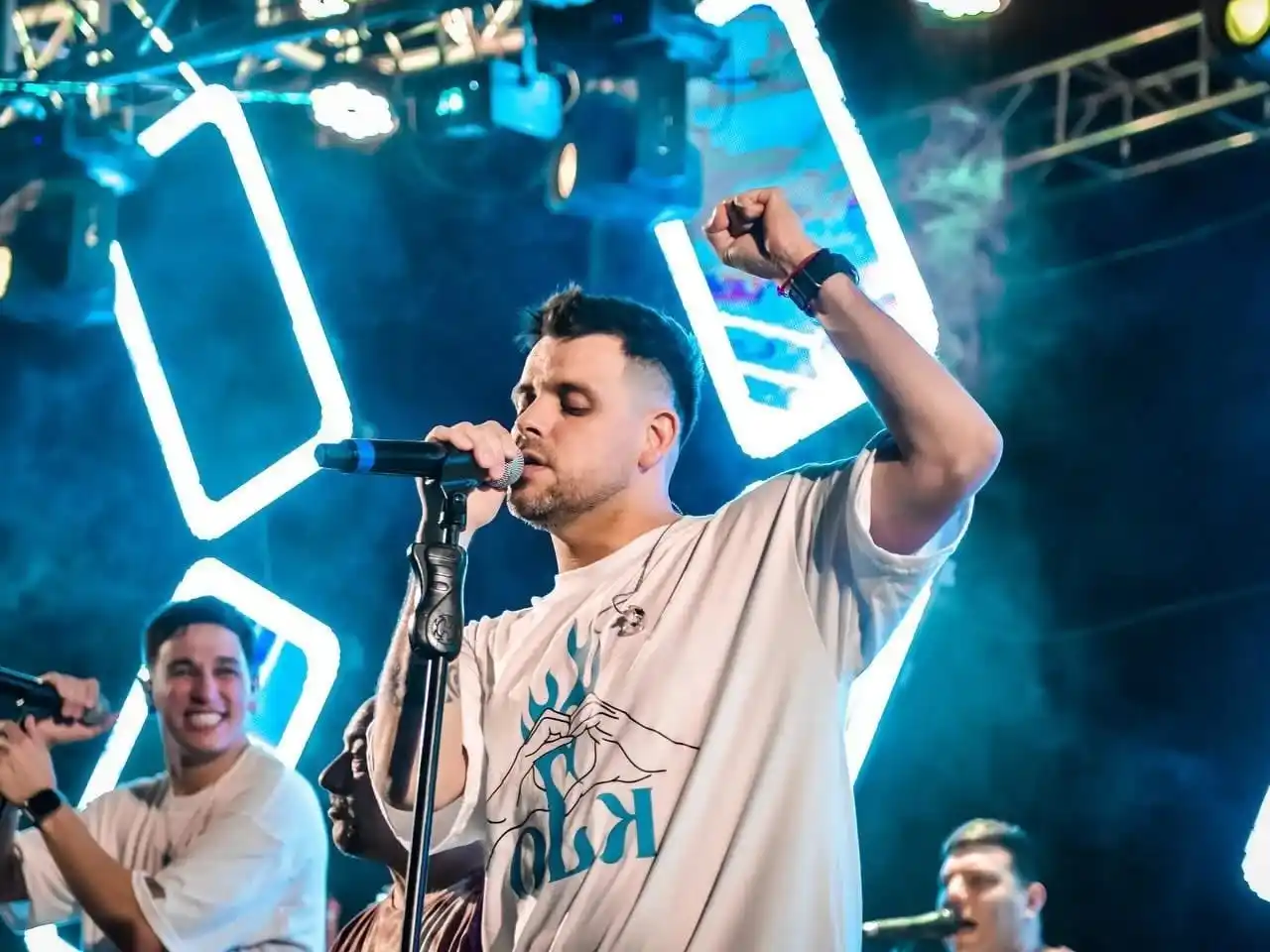 Q’Lokura llega a San Francisco: bailazo en el Gigante de Bomberos