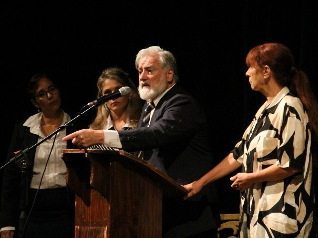 Última función de la obra teatral “Un enemigo del pueblo”