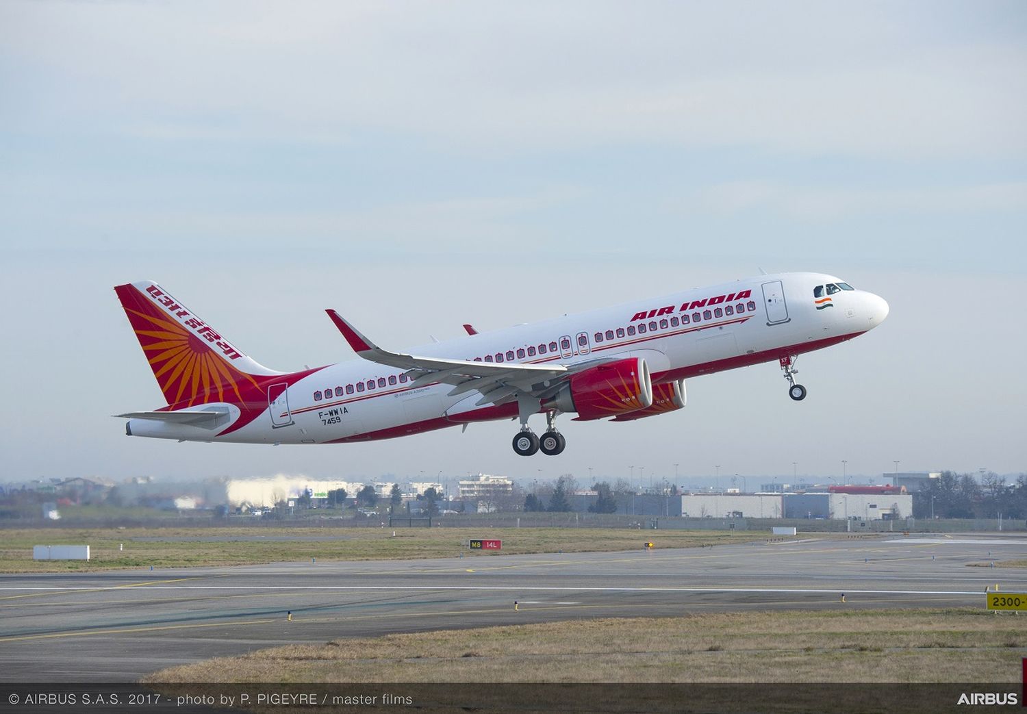 Air India reduce el suedo de sus empleados hasta en un 50%