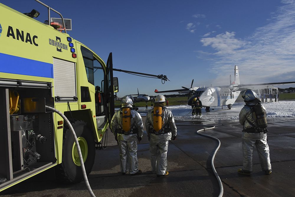 Realizaron un simulacro de emergencia aérea en el Aeroparque Jorge Newbery