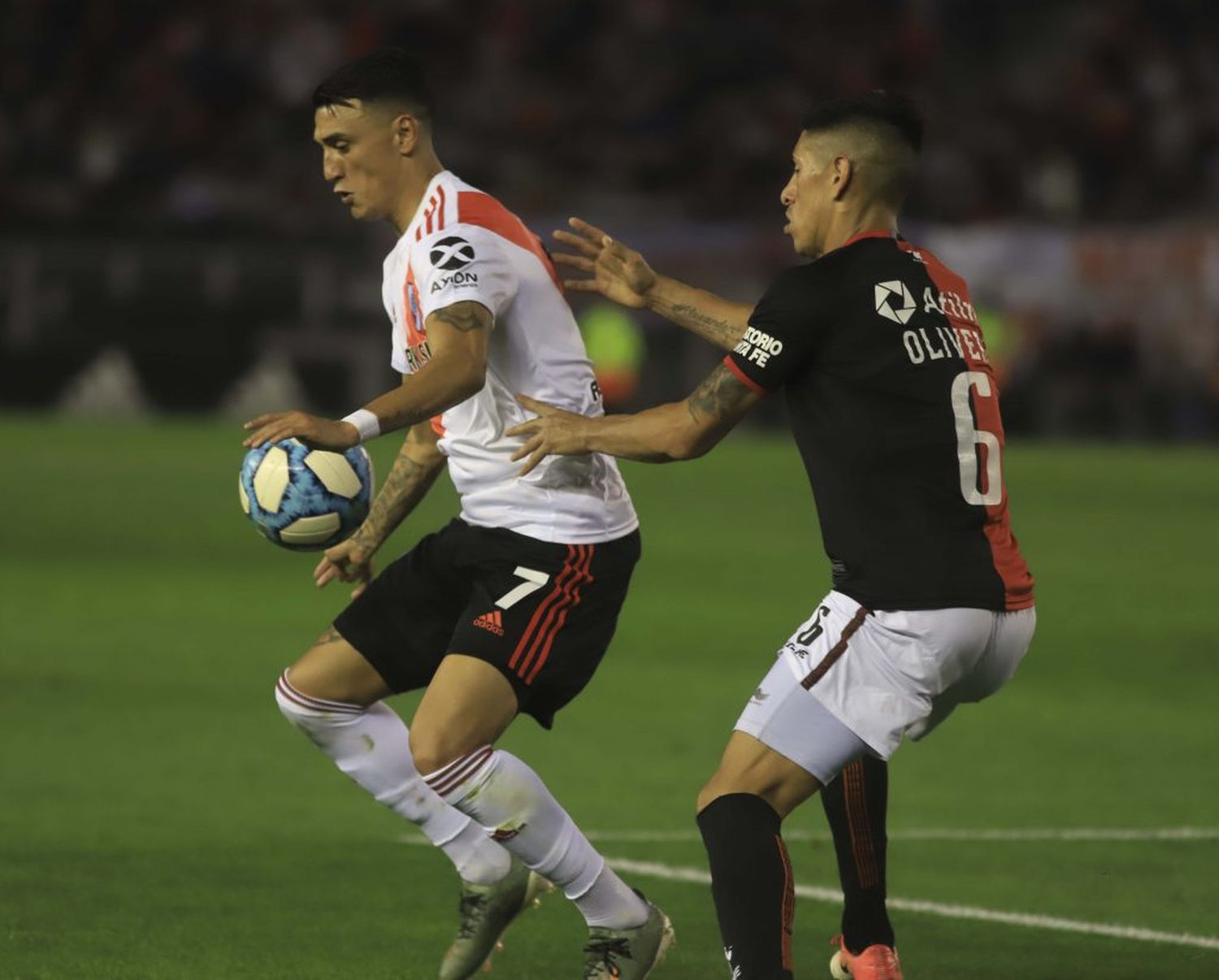 River venció con autoridad  a Colón, alcanzó la punta