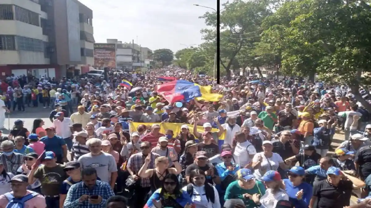 «NO HAY NADA QUE CELEBRAR»: maestros resteados con sus luchas salen a la calle este 15Ene