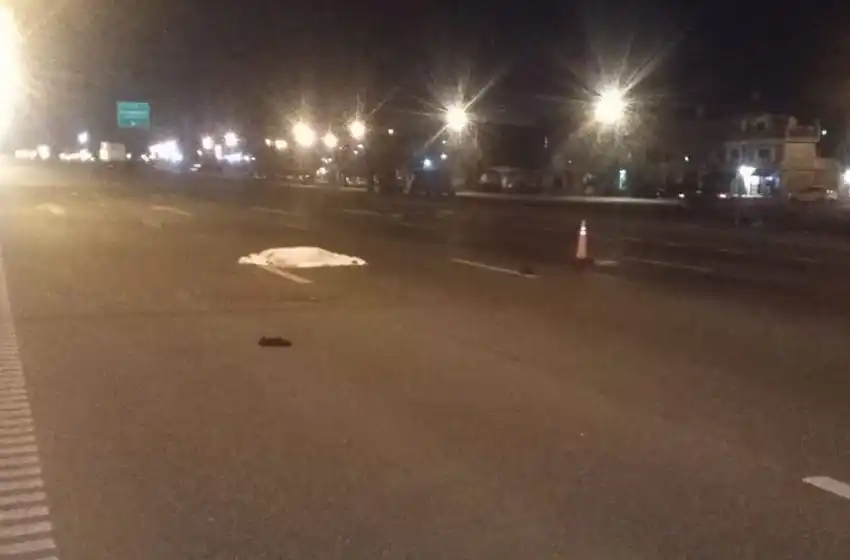 Un hombre falleció tras ser atropellado por un camión