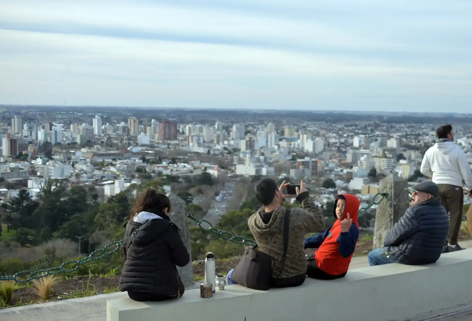 Fin de semana frío, pero con leve repunte de temperaturas hacia el lunes: así estará el tiempo en Tandil