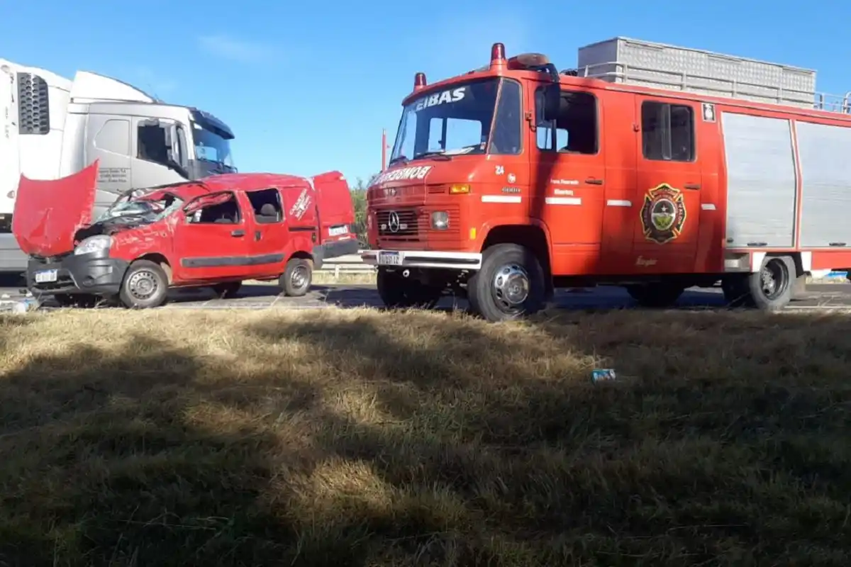 Trágico vuelco en Villa Paranacito