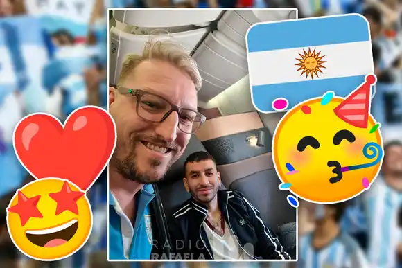 Un rafaelino viajando al mundial cumplió el sueño de muchos: se cruzó a un miembro de la selección argentina arriba del avión y se sacó una selfie