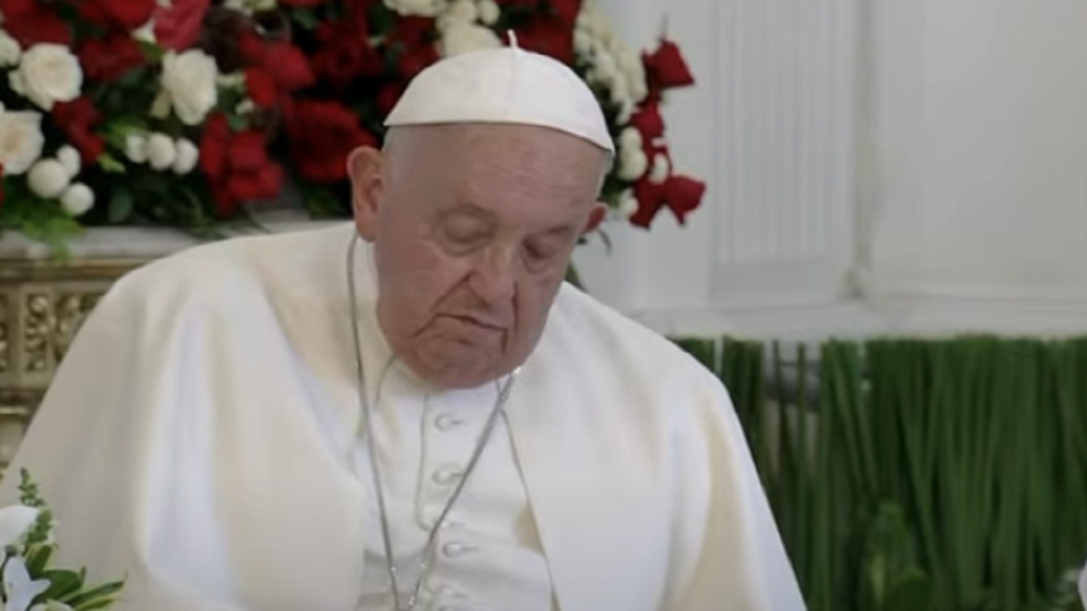 El papa pide «incrementar el diálogo interreligioso» para luchar contra «el extremismo»