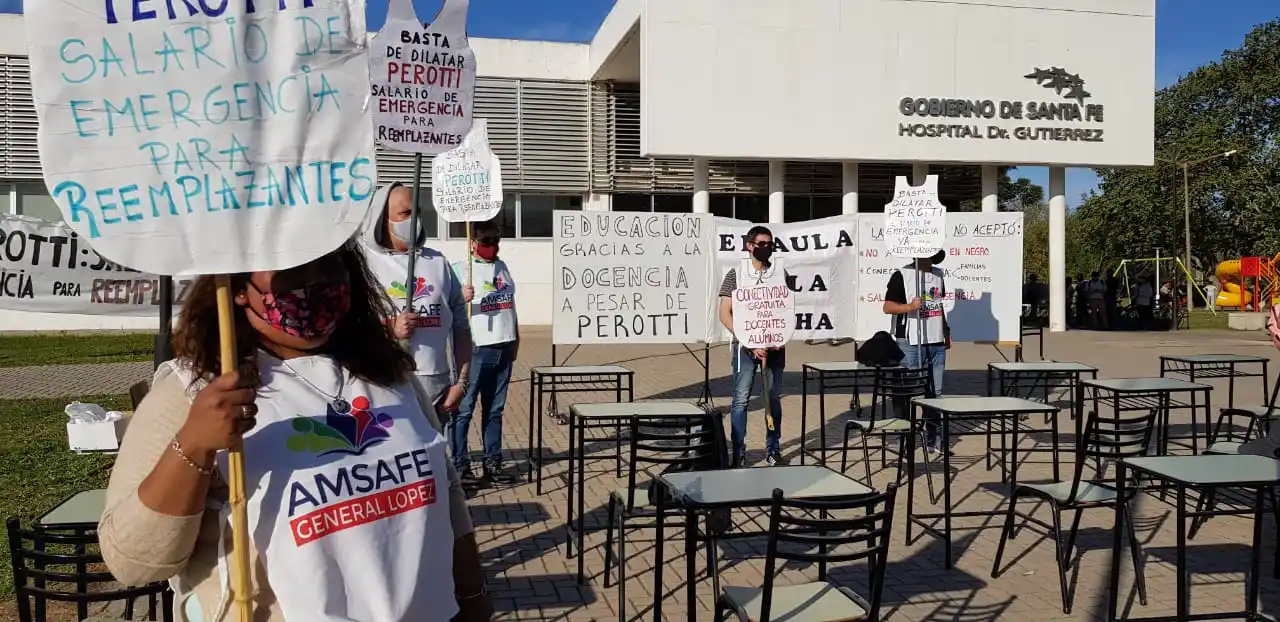 Perotti llegó por primera vez a Venado Tuerto y fue escrachado por docentes y municipales