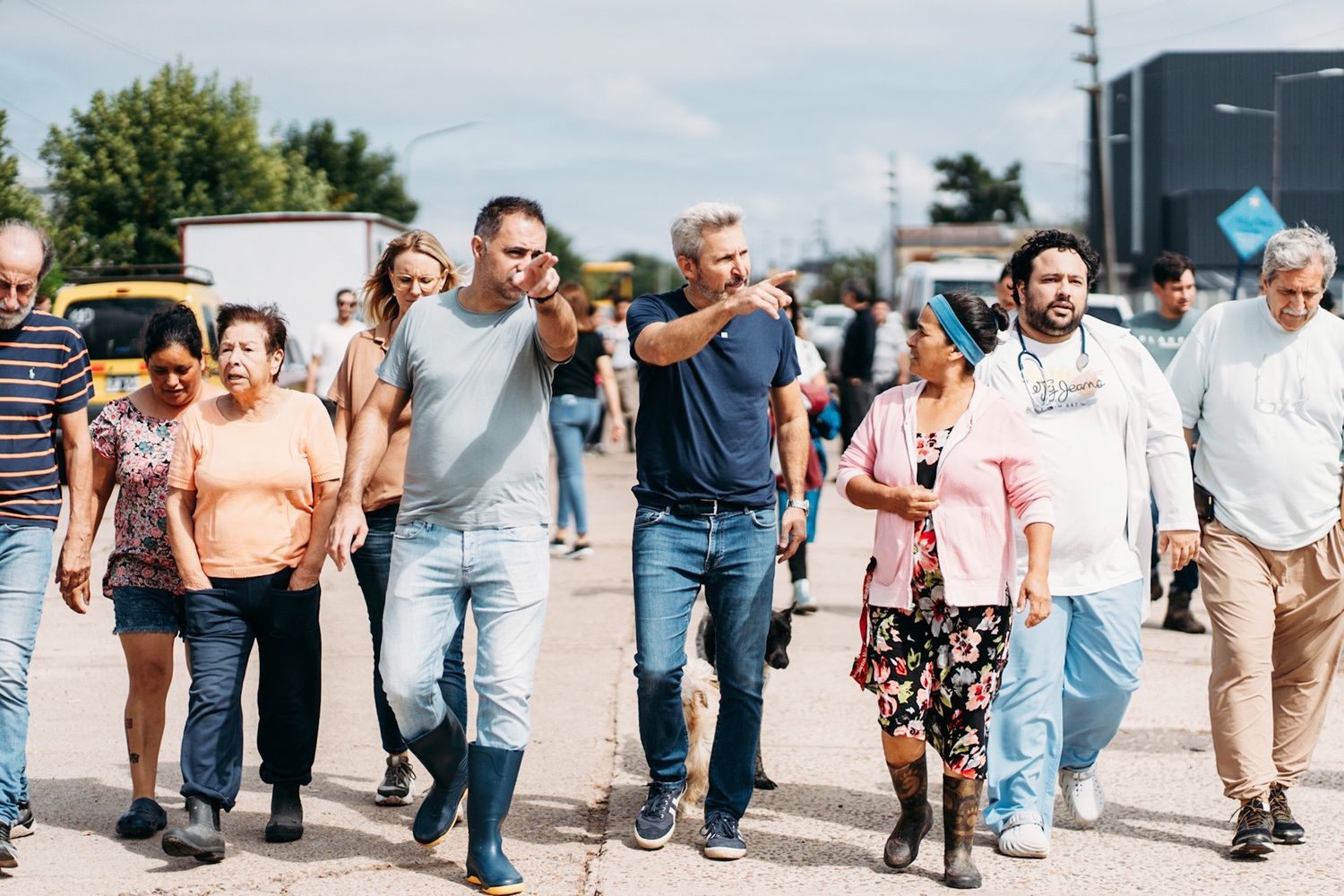 El gobernador recorrió los lugares anegados por las lluvias