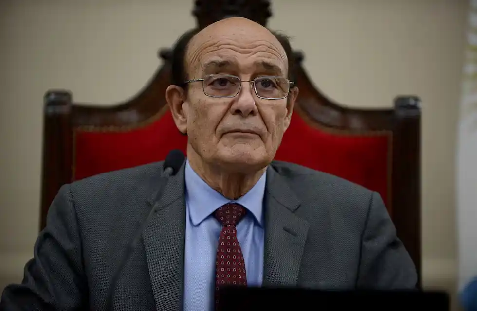 Oscar González, presidente provisorio de la Legislatura de Córdoba, protagonizó un accidente fatal enlas Altas Cumbres.