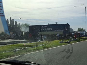 Brutal choque e incendio de camiones en ruta 9, altura Campana: Hay al menos tres muertos