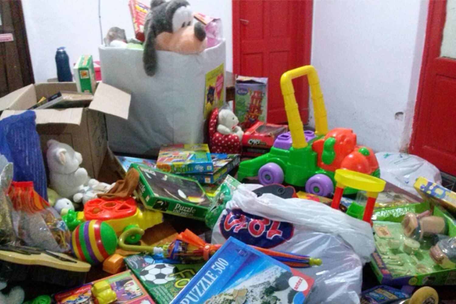 Bomberos Voluntarios impulsan una colecta de juguetes para el Día del Niño