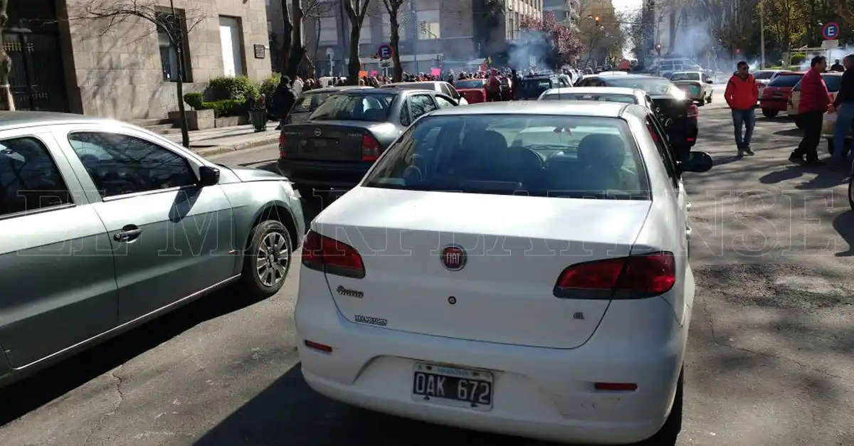 Remises ilegales: continuarán las multas y la comuna apunta al Concejo