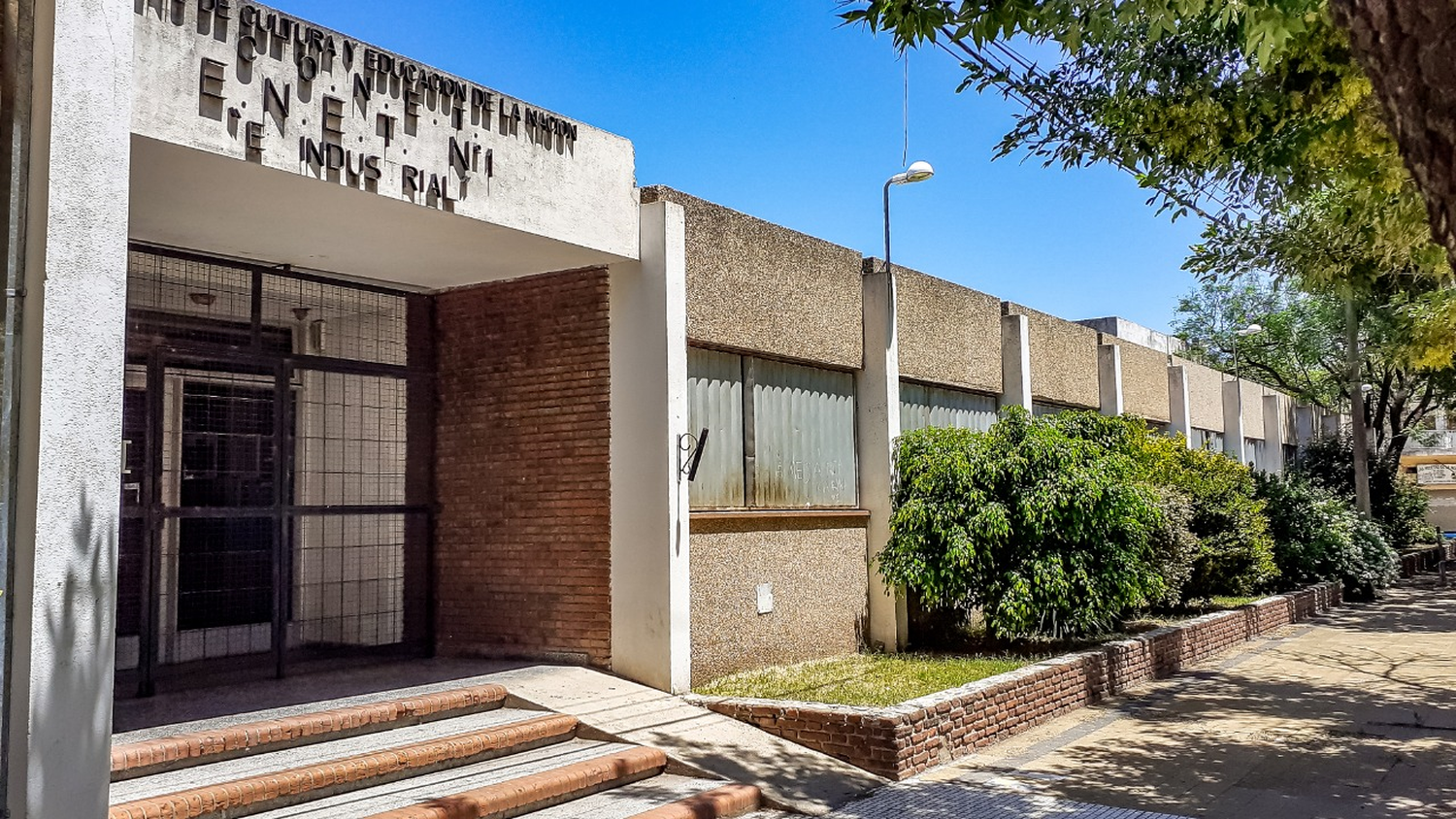 Reconocimiento al trabajo que se realiza en el colegio de avenida España.