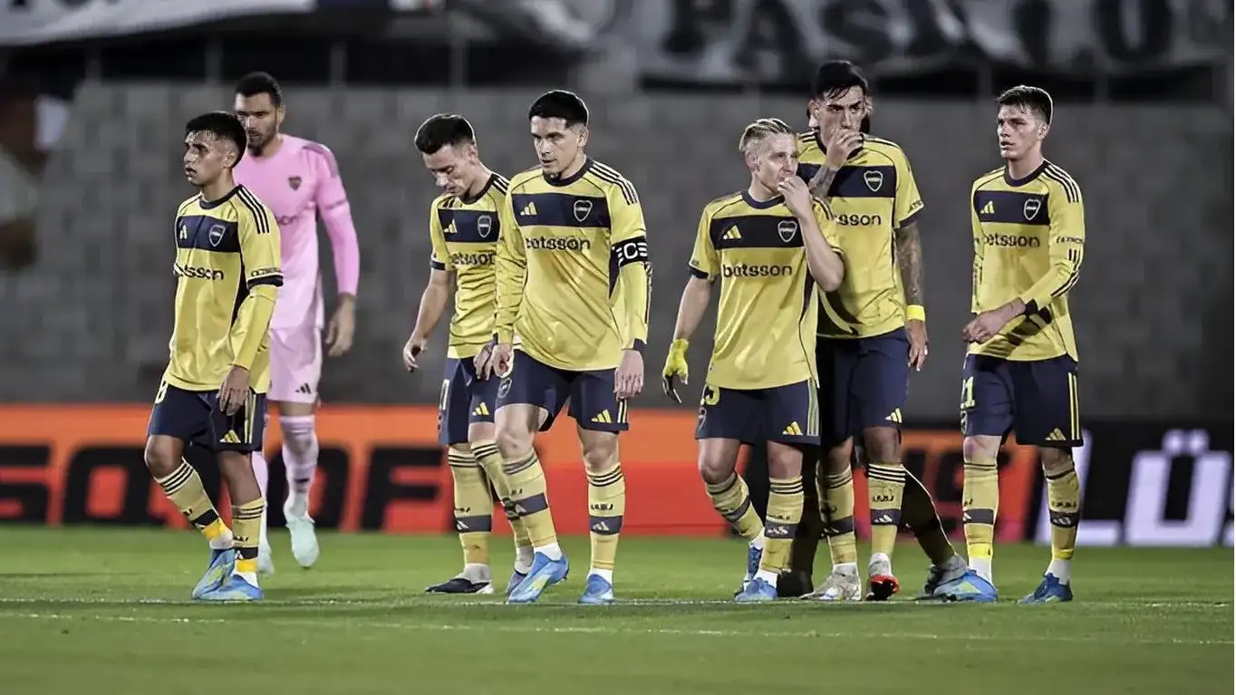 Boca arrancó de la peor manera el Clausura, dura derrota frente a Deportivo Riestra. Foto: Maxi Failla